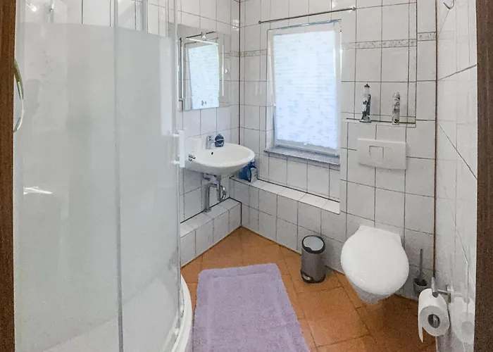 Doppelhaushaelfte بيت للعطل *