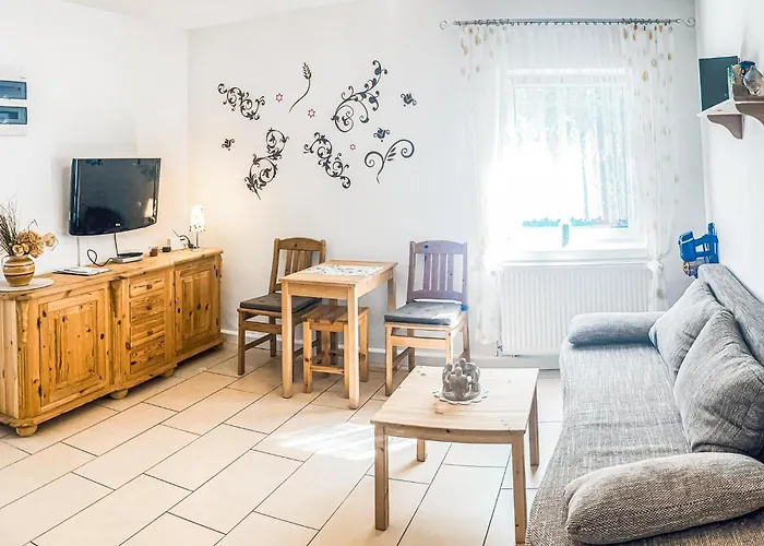 Doppelhaushaelfte بيت للعطل كلينك